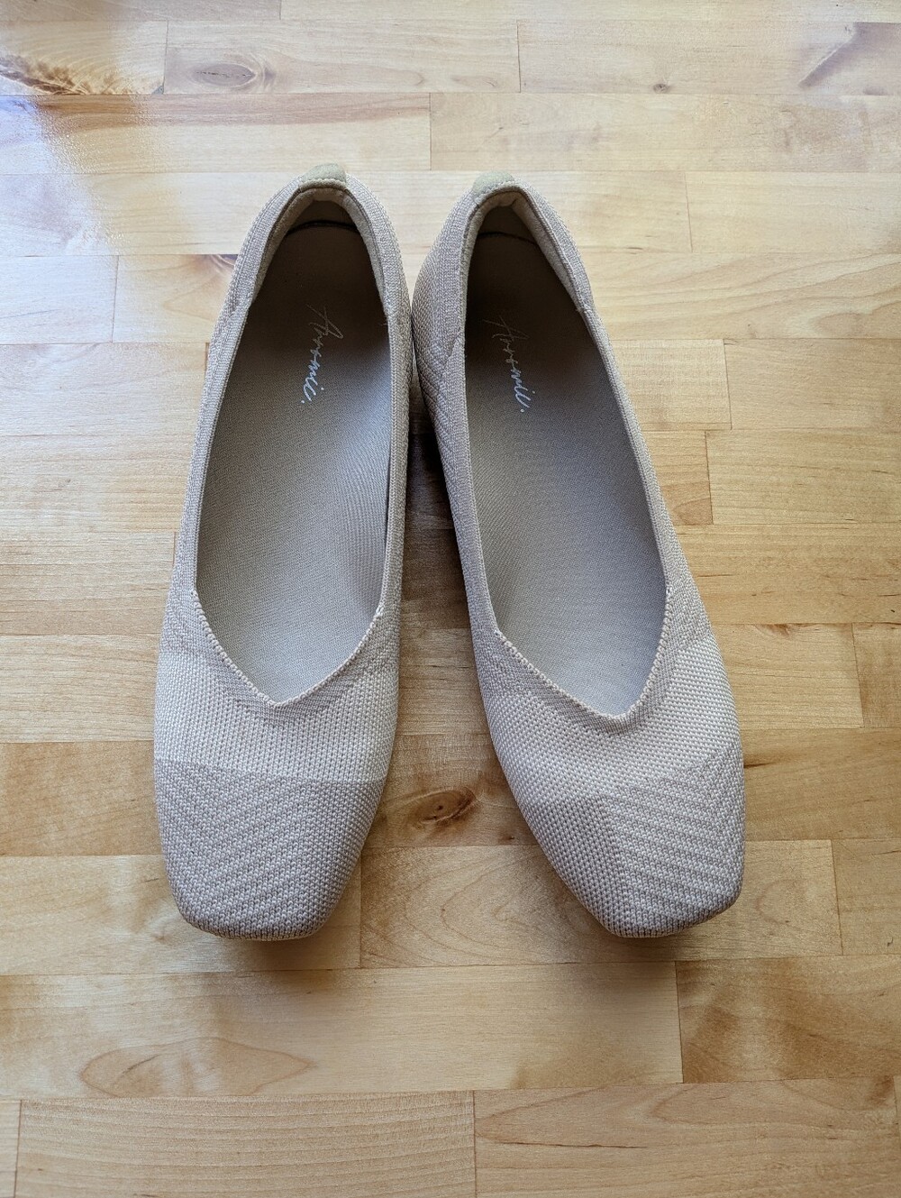 Never Worn Flats shoes ballet flats square toe slip-on size 8 beige tones NWOT